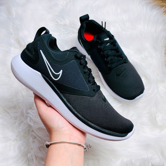 Nike Shoes - Nike Lunarsolo Womens Running Shoes